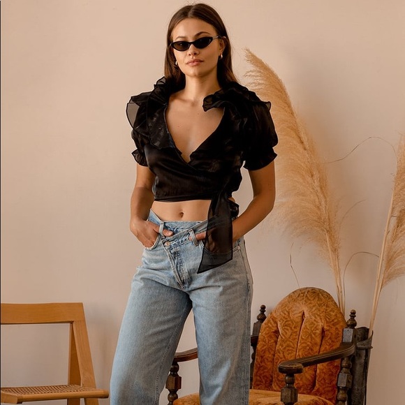 Lulu’s Black Puff Sleeve Cropped Wrap Top - Picture 2 of 7